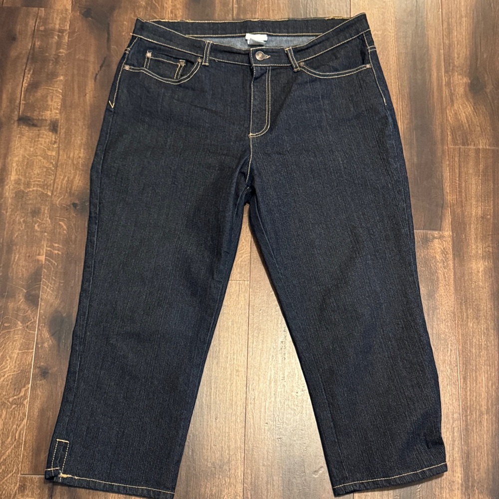 Jaclyn Smith Deep Blue Cropped Jeans Like New